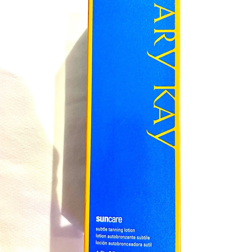 Mary Kay Suncare Subtle Tanning Lotion Self Tanner for body and face